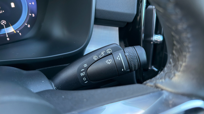 Volvo XC40 2.0 B3P Plus Dark 5dr Auto Petrol Estate